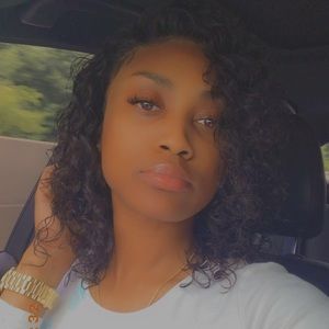 Meet your Posher, Stasha